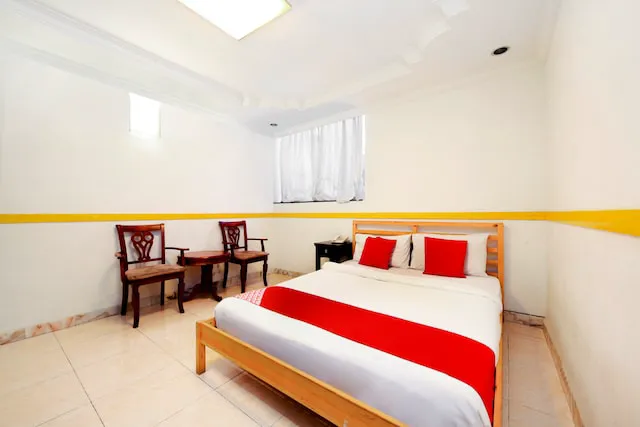 OYO 587 The Dream Hotel Picture 2