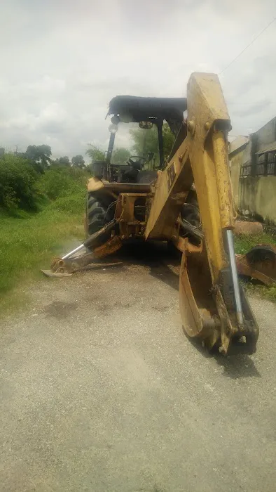 LKH TRACTOR WORKS Picture 2