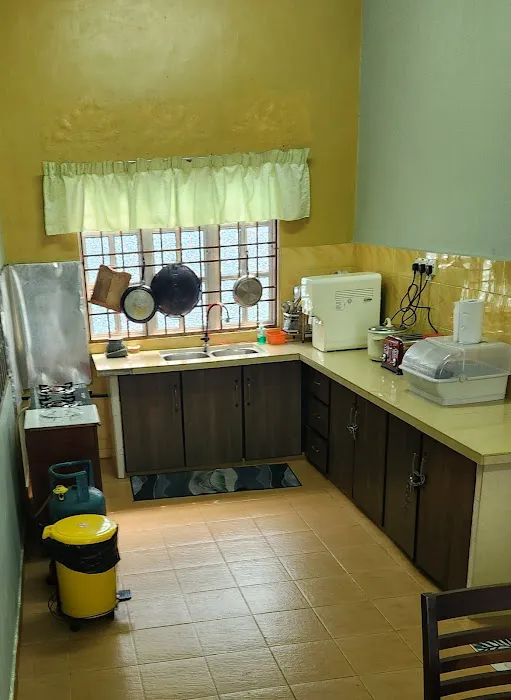 Homestay Hassani Kepala Batas Picture 8
