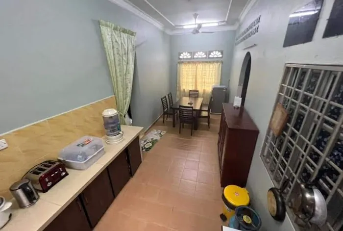 Homestay Hassani Kepala Batas Picture 9