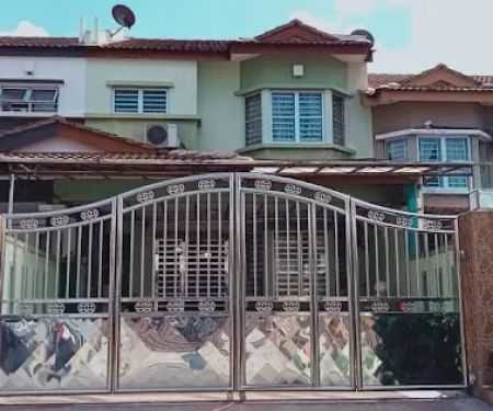 Bukit Indah Homestay