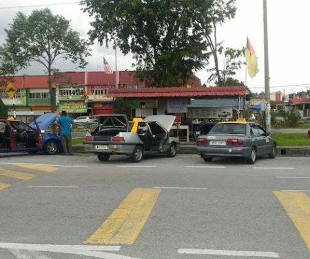 Perhentian Teksi Giant Senawang