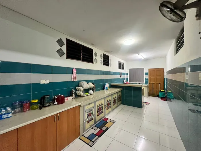 Homestay adai taman rasa sayang senawang Picture 5