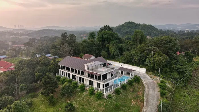 Jenderam Hill Villa Picture 8