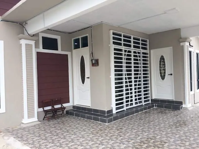 Aina Guest House Picture 5