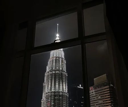 Skysuites KLCC by Cobnb