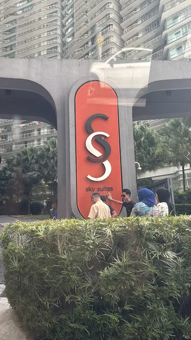 Skysuites KLCC by Cobnb Picture 2