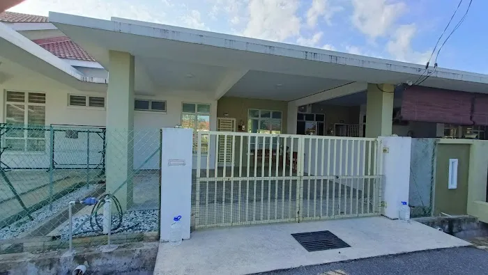 Dinaura Homestay Picture 2