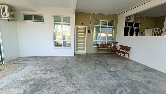 Dinaura Homestay Picture 5