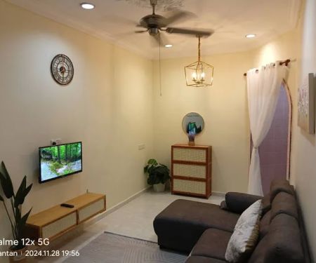Humairah Homestay @ IM8