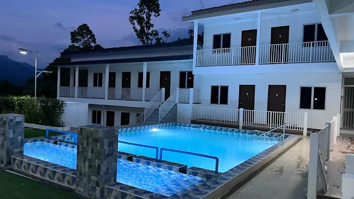 DENZ Chalet Picture 1