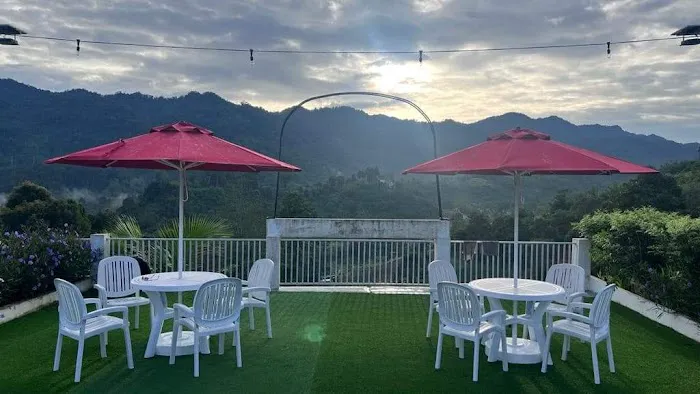 DENZ Chalet Picture 9