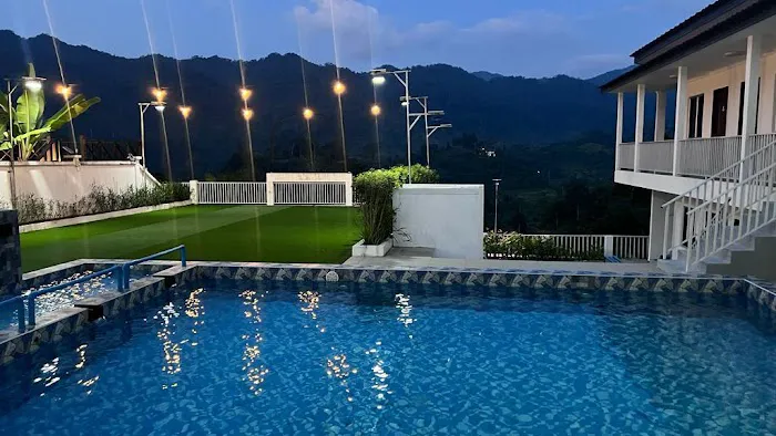 DENZ Chalet Picture 8