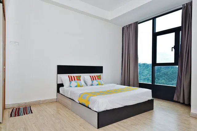 OYO Home 1056 Marvelous Studio Empire City Halo Picture 2