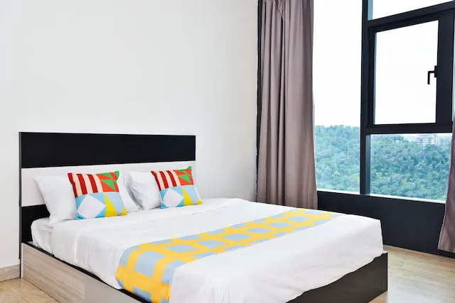 OYO Home 1056 Marvelous Studio Empire City Halo Picture 4