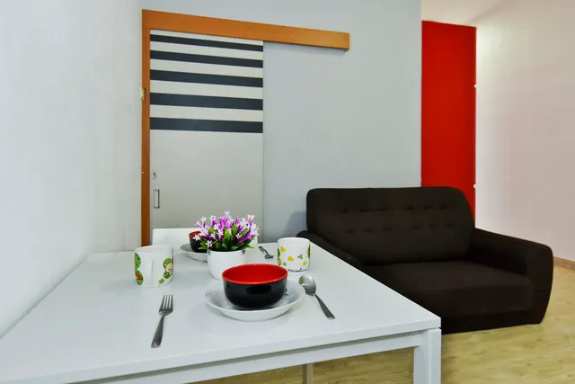 OYO Home 1056 Marvelous Studio Empire City Halo Picture 5