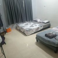 Grey Pool Homestay (Rumah Kelaboo) ico