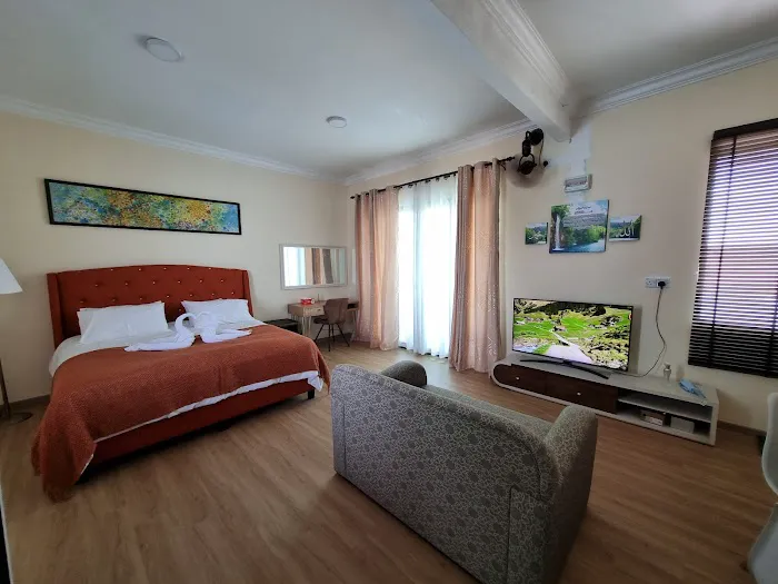 Drive - Inn Suites Picture 6