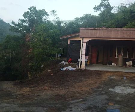 Rmh Atas Bukit - Belakang Surau Parit Tinggi - Ammu² Topang 2