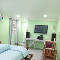 Zulkifli Food Enterprise, Kuntum Cottage Bed & Breakfast, Shopee Xpress Outlet ico
