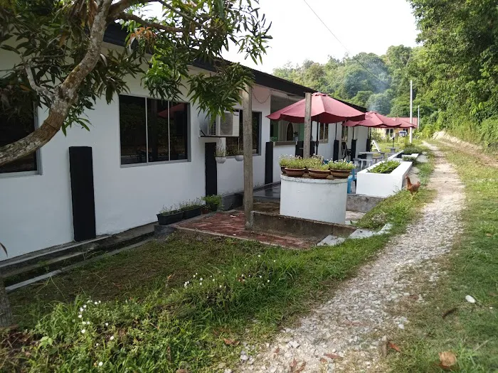 Zulkifli Food Enterprise, Kuntum Cottage Bed & Breakfast, Shopee Xpress Outlet Picture 4