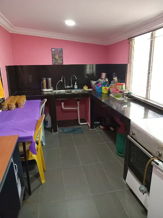 Zulkifli Food Enterprise, Kuntum Cottage Bed & Breakfast, Shopee Xpress Outlet Picture 6