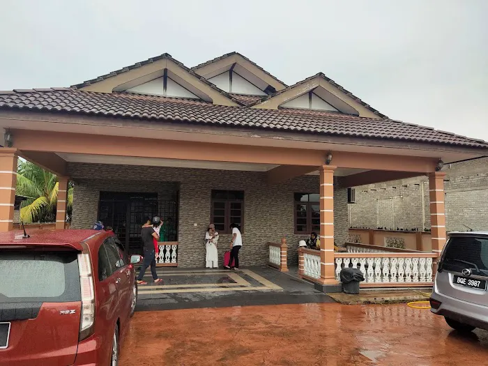 Anggun Pesona Homestay Picture 2