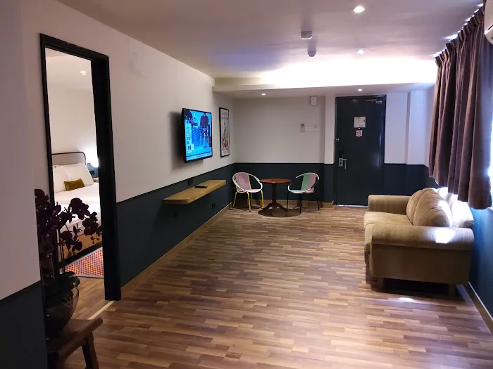 K Hotel Picture 2