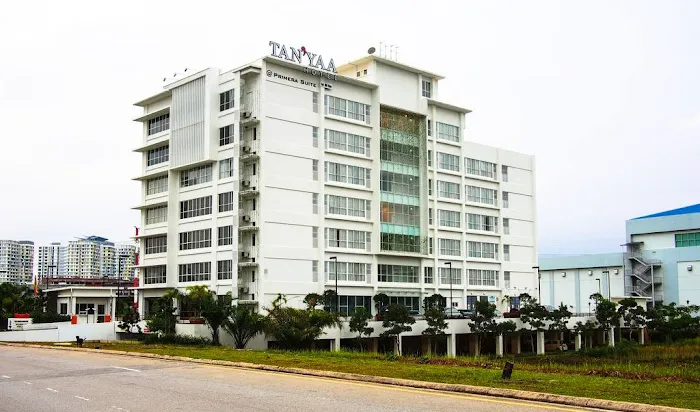 Hotel Primera Suite Picture 7