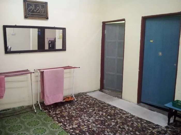 Homestay HJ Husaini Picture 1