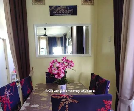 CikLong Homestay Mutiara