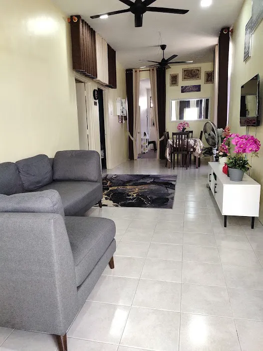 CikLong Homestay Mutiara Picture 2