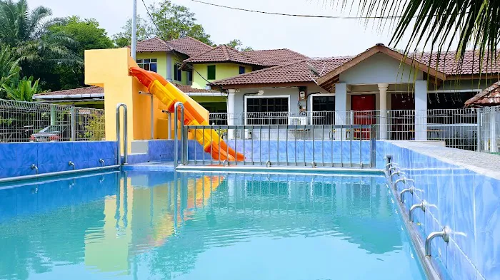 MRI Residence Sg Buloh with Private Pool Picture 1