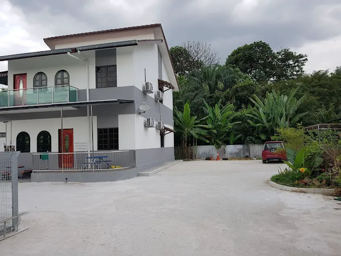 MRI Residence Sg Buloh with Private Pool Picture 8