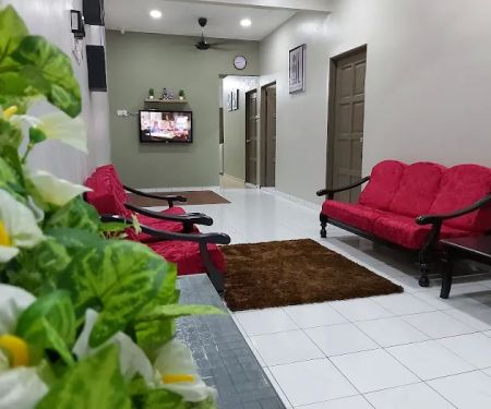 HOMESTAY BAHAU JEMPOL