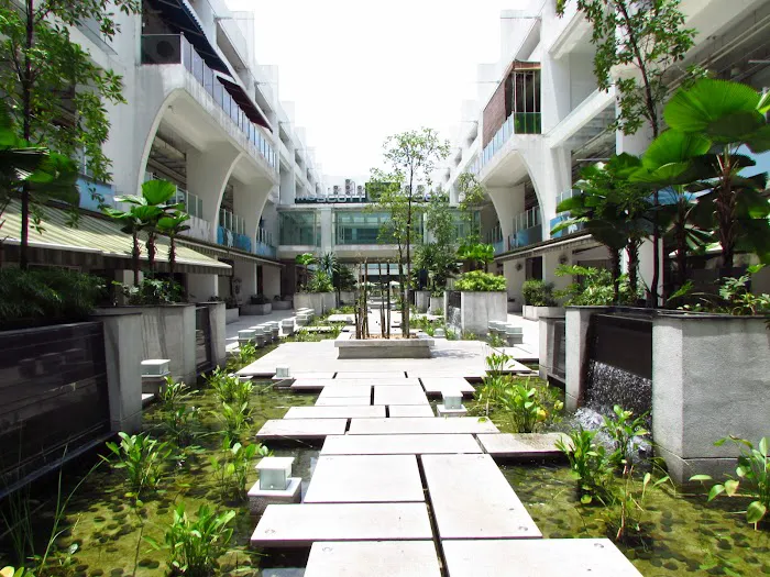 The Scott Garden SOHO Picture 6