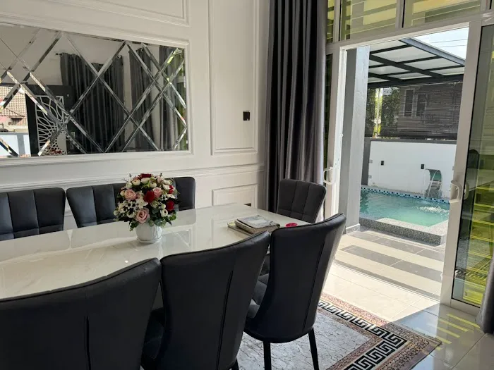 Adelia Homestay private pool Picture 4