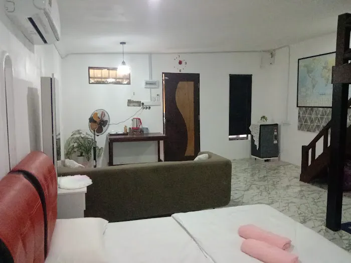 AJR Room Stay Picture 4