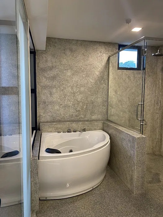 BRYQS Hotel Picture 7