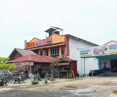 OYO 89892 Hotel Jeli Inn