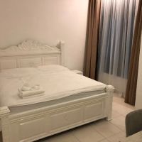 Tung's Apartment ico