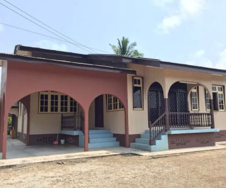 Homestay Warisan PCB
