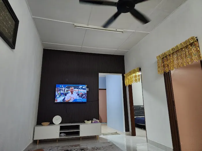 Langbuana Homestay Picture 3
