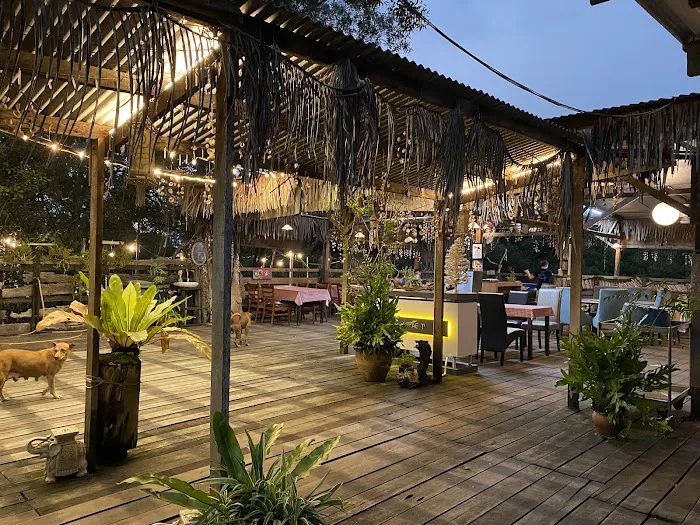 Wave Rest House & Cafe Picture 2