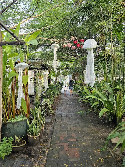 Wave Rest House & Cafe Picture 9