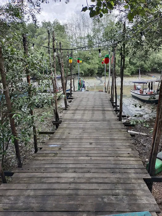 Wave Rest House & Cafe Picture 10