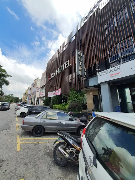OYO 90249 Euro Hotel (klang) Picture 5