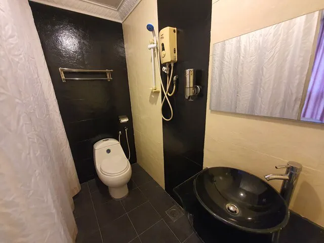 OYO 90249 Euro Hotel (klang) Picture 7