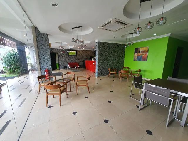 OYO 90249 Euro Hotel (klang) Picture 6