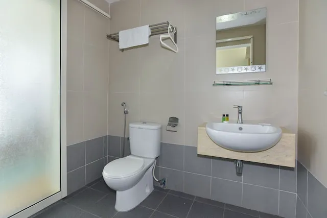 OYO Home 651 Premium Studio 231 TR Suite Picture 8